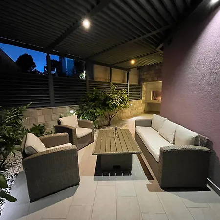 Lyubov Villa Makarska