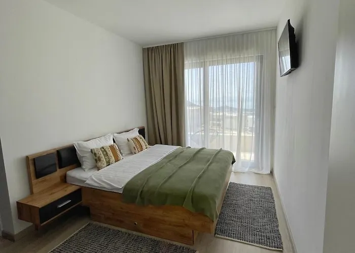 Lyubov * מאקרסקה