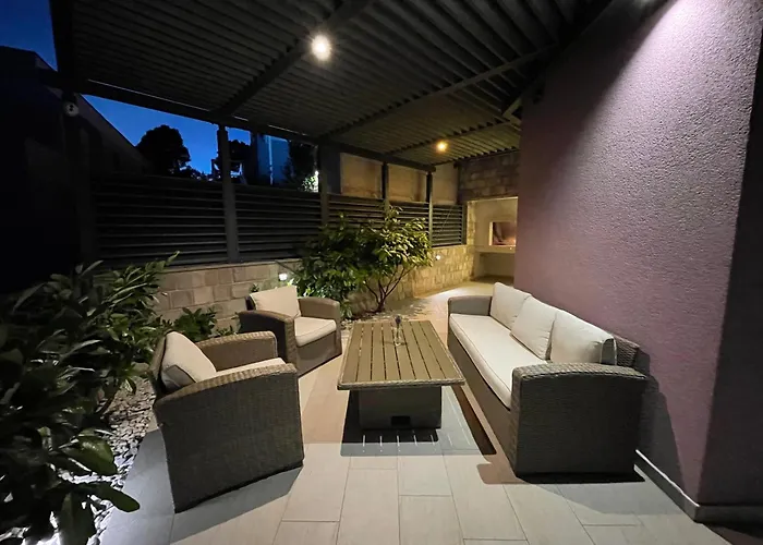 Lyubov Villa Makarska